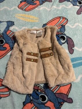 Faux Fur Tan Girls' Vest with Buckle Accents